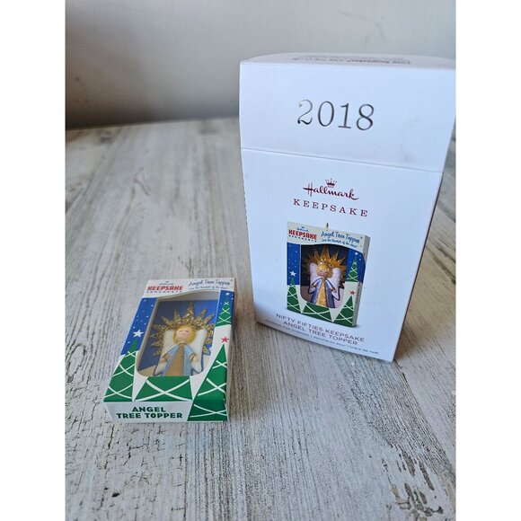 Hallmark Angel nifty '50s tree topper keepsake ornament 2018 - Picture 1 of 9